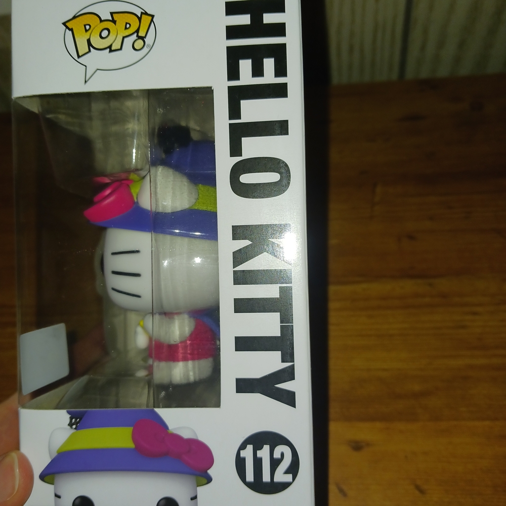 Funko Pop Hello Kitty Vinyl Figure - Halloween Witch #112 - Picture 3 of 5